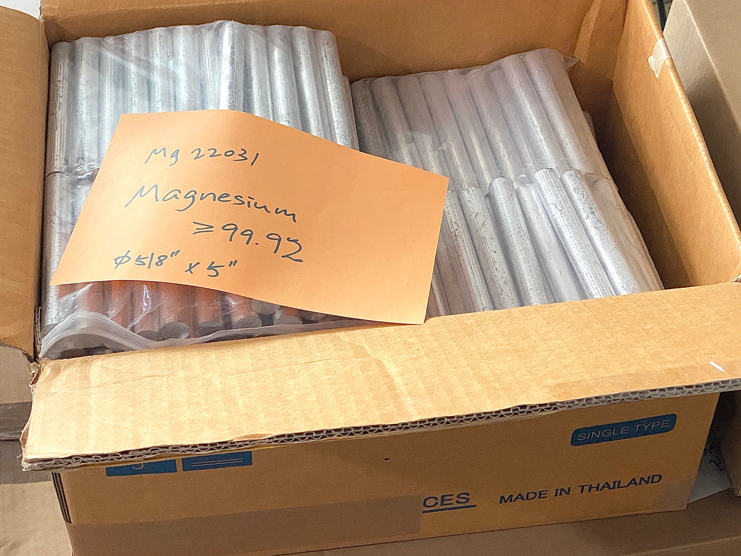 4 lb, 99.9% pure Magnesium Mg rod ingots