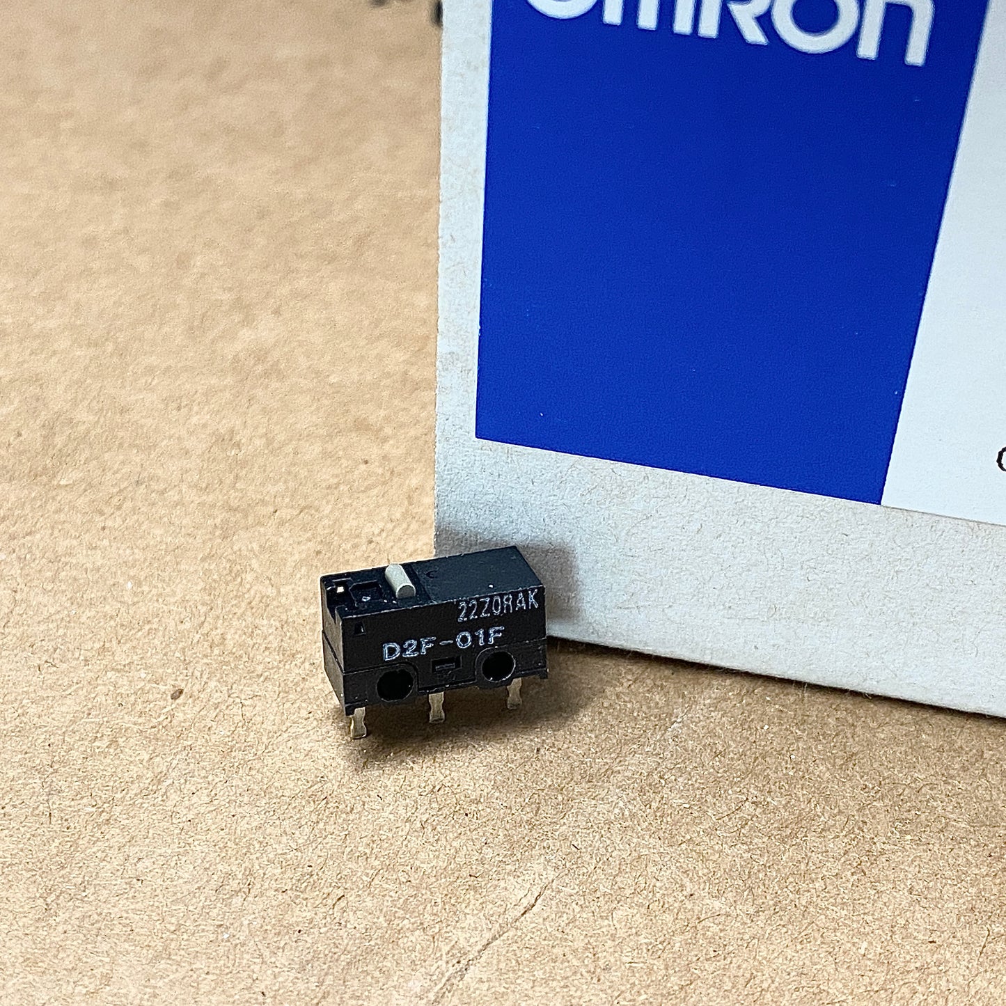 Pack of 4, Omron D2F-01F Ultra Subminiature Basic Switches